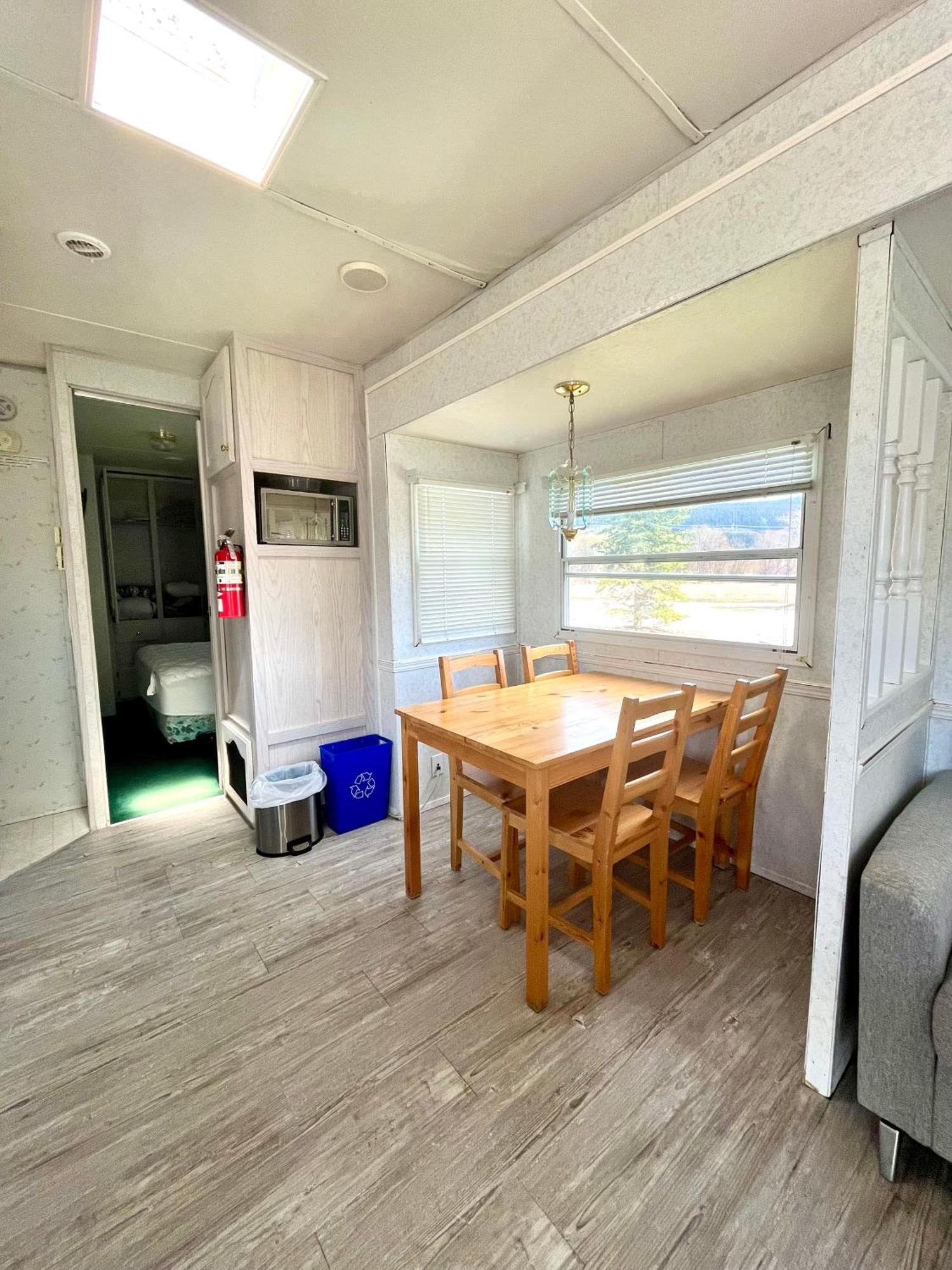 Roberts Roost Resort Quesnel Extérieur photo